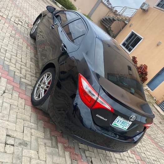 A picture of Toyota Corolla 2015