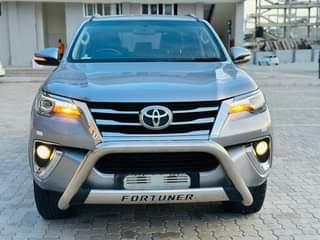 A picture of 2017 TOYOTA FORTUNER