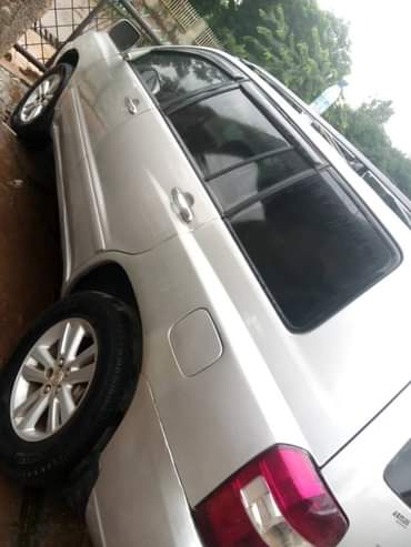 A picture of Toyota Highlander 3row Ac chilling Engine perfect Gear perfect Buy