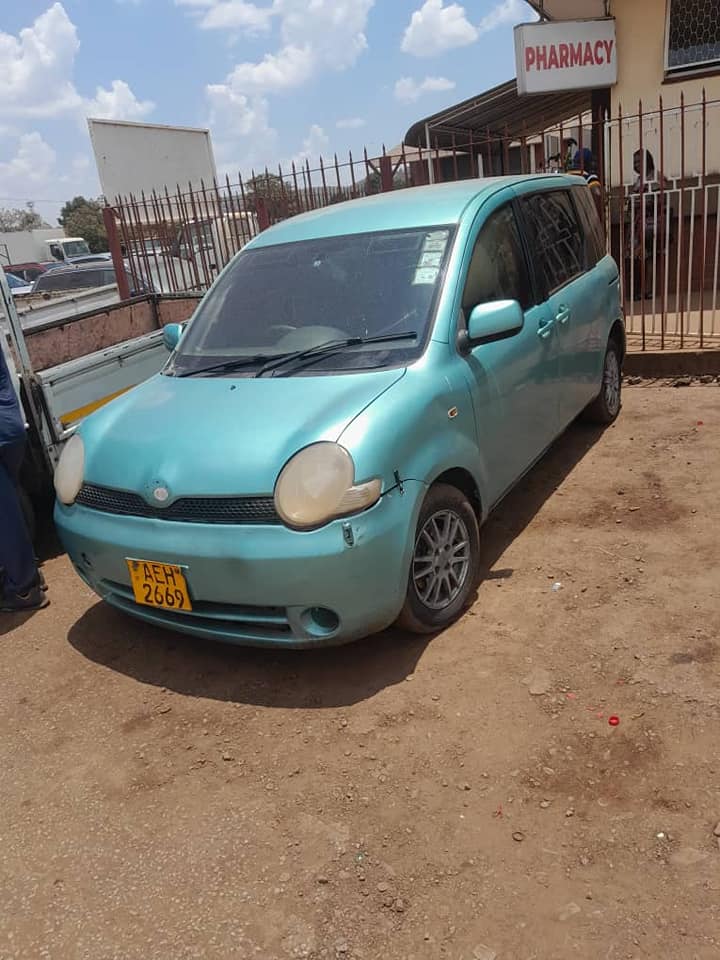 used toyota sienta