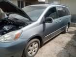 A picture of 2005 Toyota Sienna
