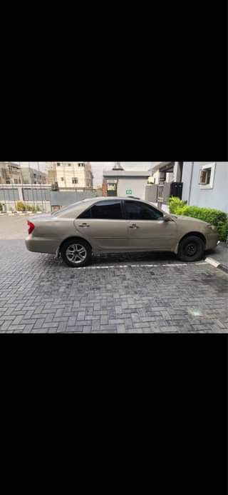 A picture of Toyota Camry 04 XLE