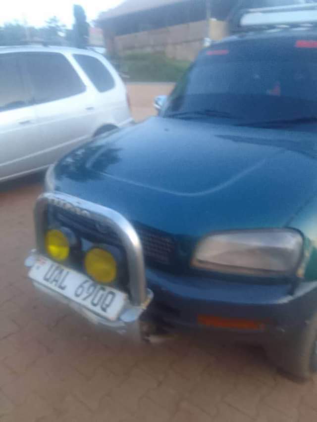 A picture of Toyota RAV4 short 6.5m