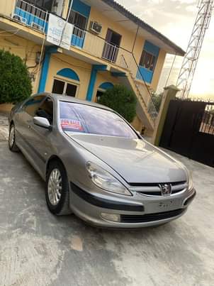 A picture of Peugeot 607 Executive 