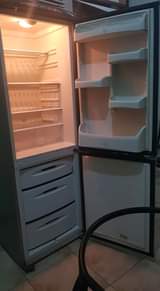 A picture of Fridge hotpoint stand ya tv na redio