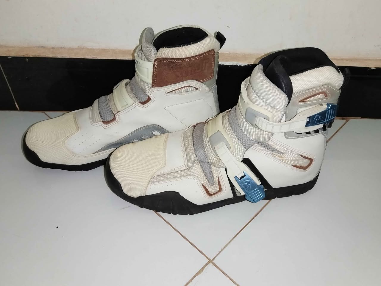 A picture of Bikers boot