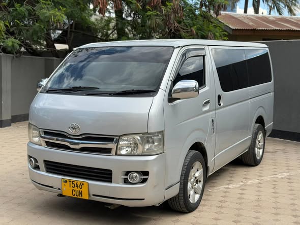 A picture of TOYOTA HAICE QUANTUM