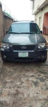 A picture of Ford escape
