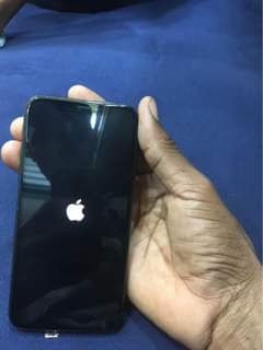 A picture of Iphone x
