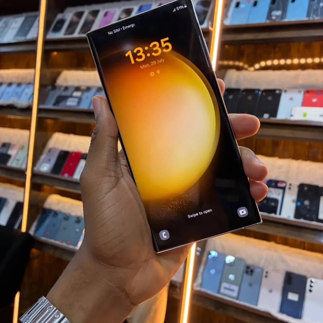 A picture of SAMSUNG GALAXY S23 ULTRA 5G