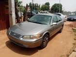 A picture of Neatly 2000 model camry with complete original papers and Duty