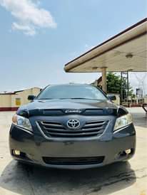 A picture of Clean Registered Toyota Camry XLE thumb start