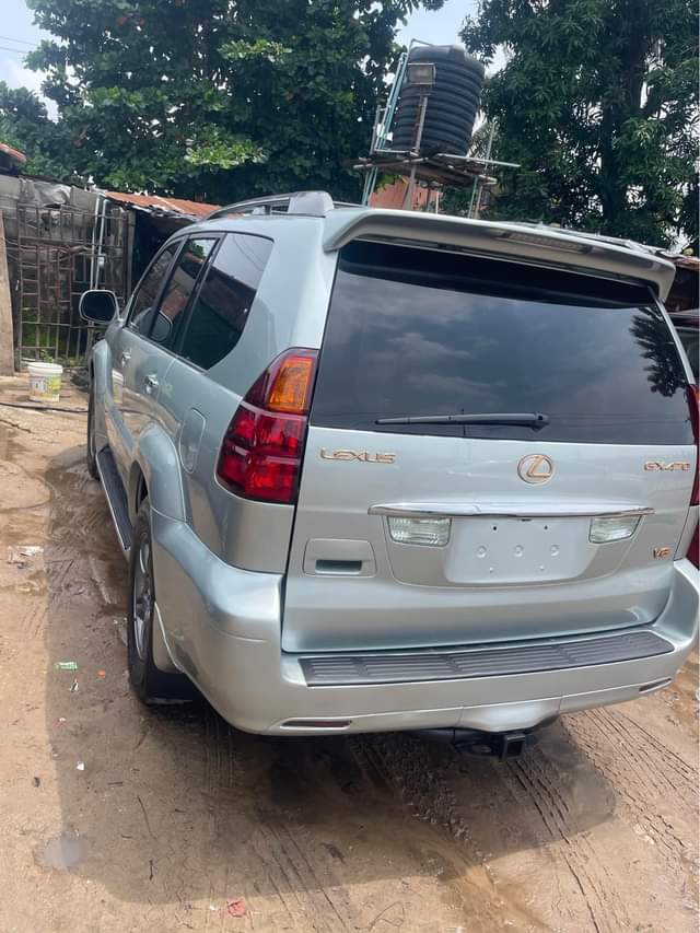 A picture of Very very clean Gx470 as clean as tokunbo Nothing to