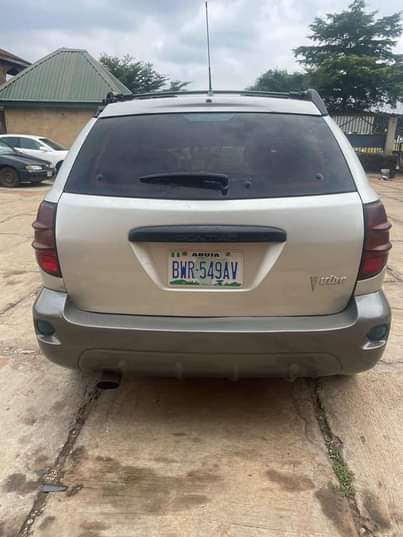 A picture of Pontiac Vibe 04 with good engine gear and chilling ac