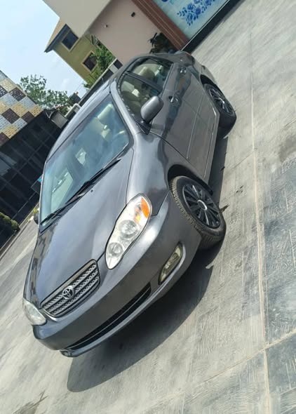 A picture of Toyota Corolla 2004