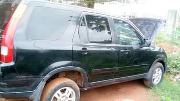 A picture of Honda CR V 04 model