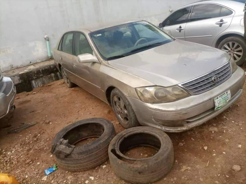 A picture of toyota avalon