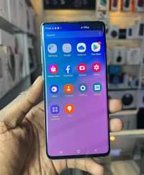 A picture of SAMSUNG S10 PLUS