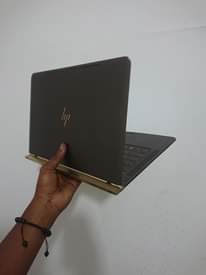 A picture of slim laptop hp core i7