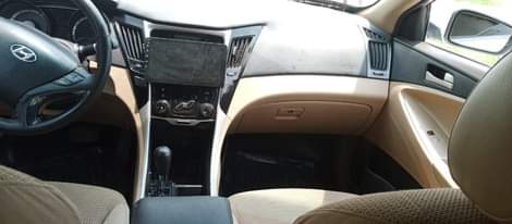 A picture of Hyundai sonata 2013 model everything is working very well buy