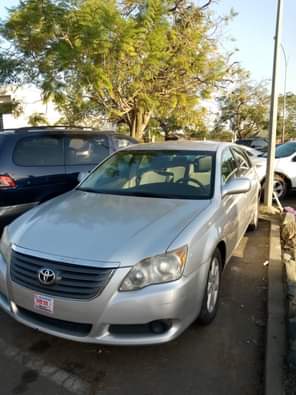 A picture of Distress sale Toyota Avalon 2010 model at mint condition First
