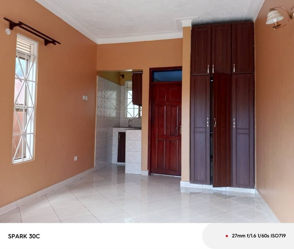 A picture of Studio room for rent in najjera Burabira Road at 500k