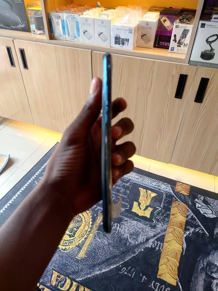 A picture of Huawei y9