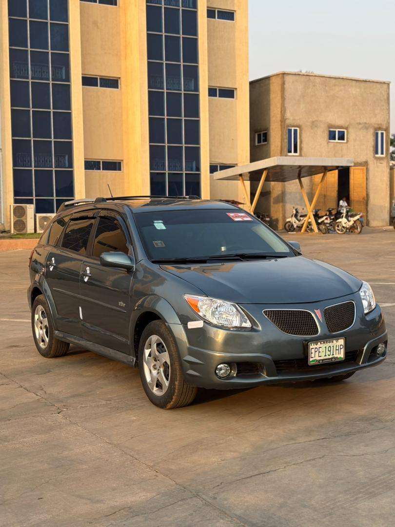 A picture of Pontiac vibe 2007