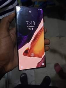 A picture of SAMSUNG NOTE 20 UTRA 5G