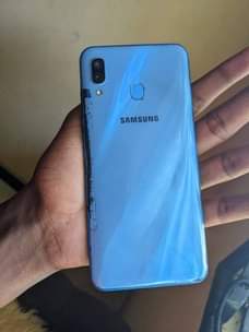 A picture of Samsung A30