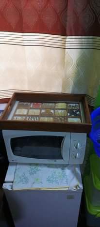 A picture of Nauza friji tray picha na microwave