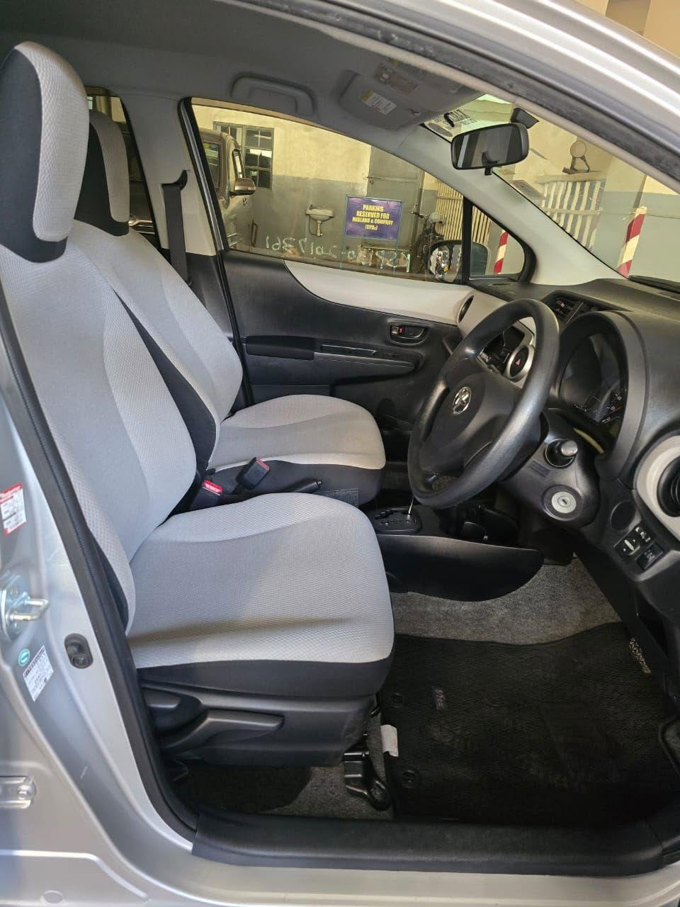 A picture of 2011 Toyota vitz 2011