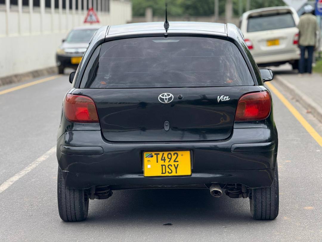 A picture of Toyota vits Cc990 Year 2003 Sports rims New tyres Android