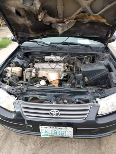 A picture of Toyota drop light Very sound Price 1 8m only Settle