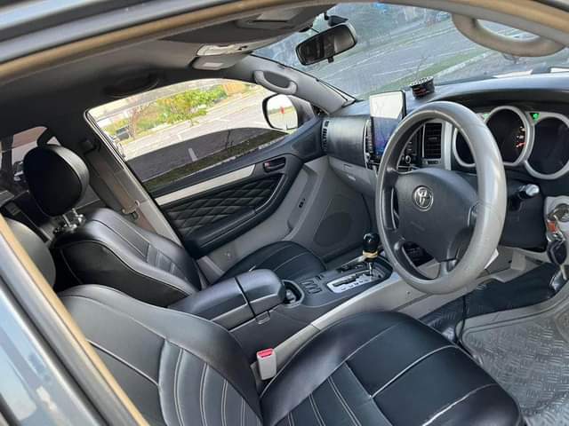 A picture of Hilux surf