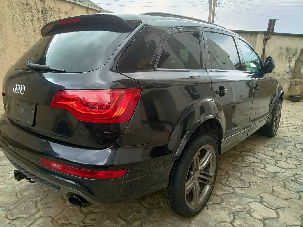A picture of 2013 Audi Q7 used but not registered