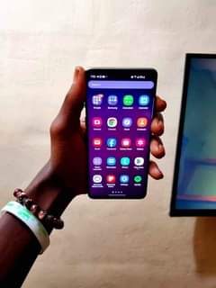 A picture of SAMSUNG GALAXY s10 Gb128 Ram8 320 000