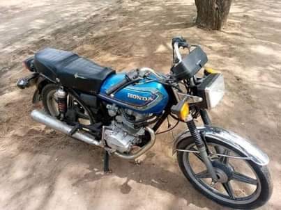 A picture of Kibao cc125 kinauzwa mbagala zakhem lak 4 80