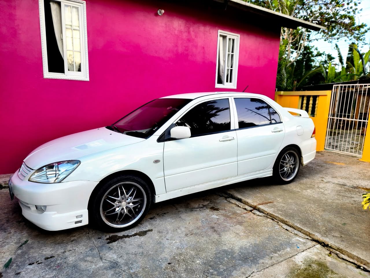 mitsubishi lancer