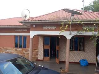 houses kyanja