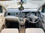 A picture of TOYOTA ISIS