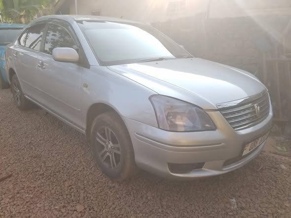 A picture of 2005 Toyota premio