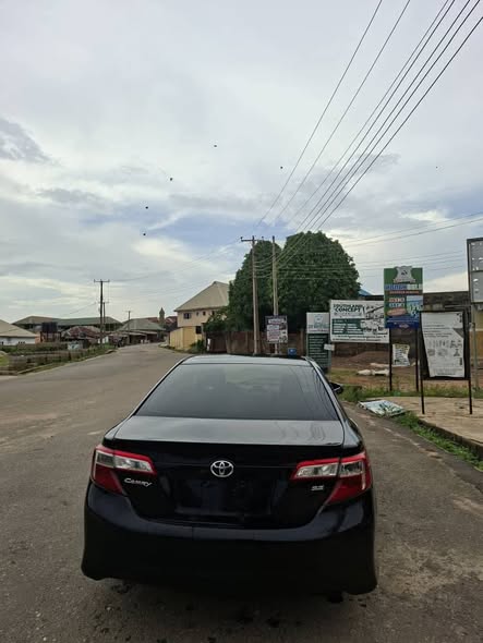 A picture of DIRECT 2014 FOREIGN USED TOYOTA CAMRY SE