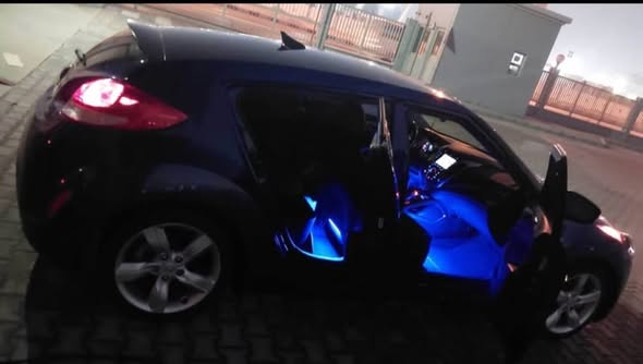 A picture of Hyundai Veloster 2014