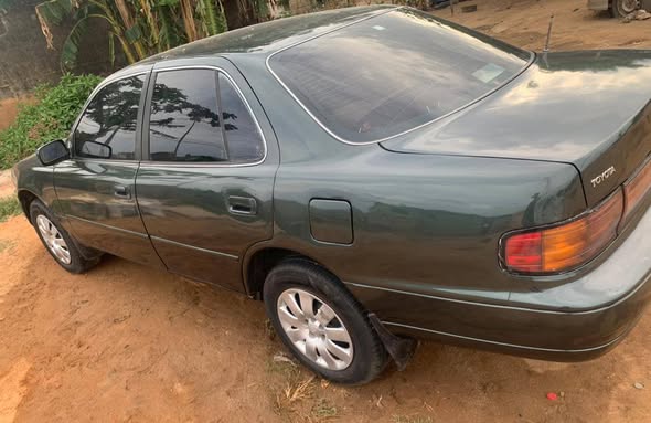 A picture of Toyota Camry Sweet Orobo