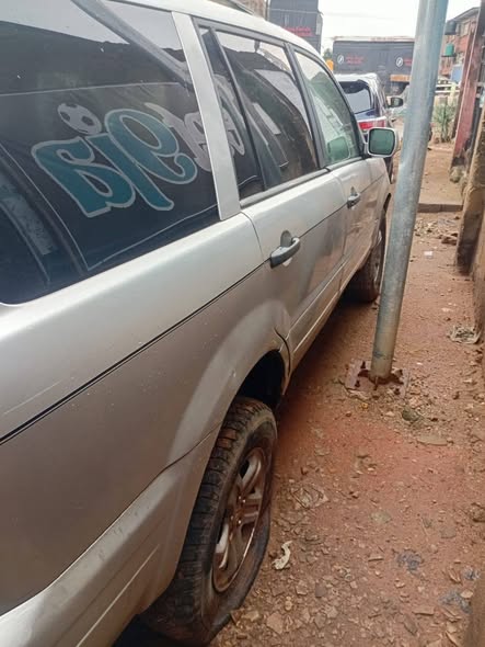 A picture of 2005 Honda pilot for sale