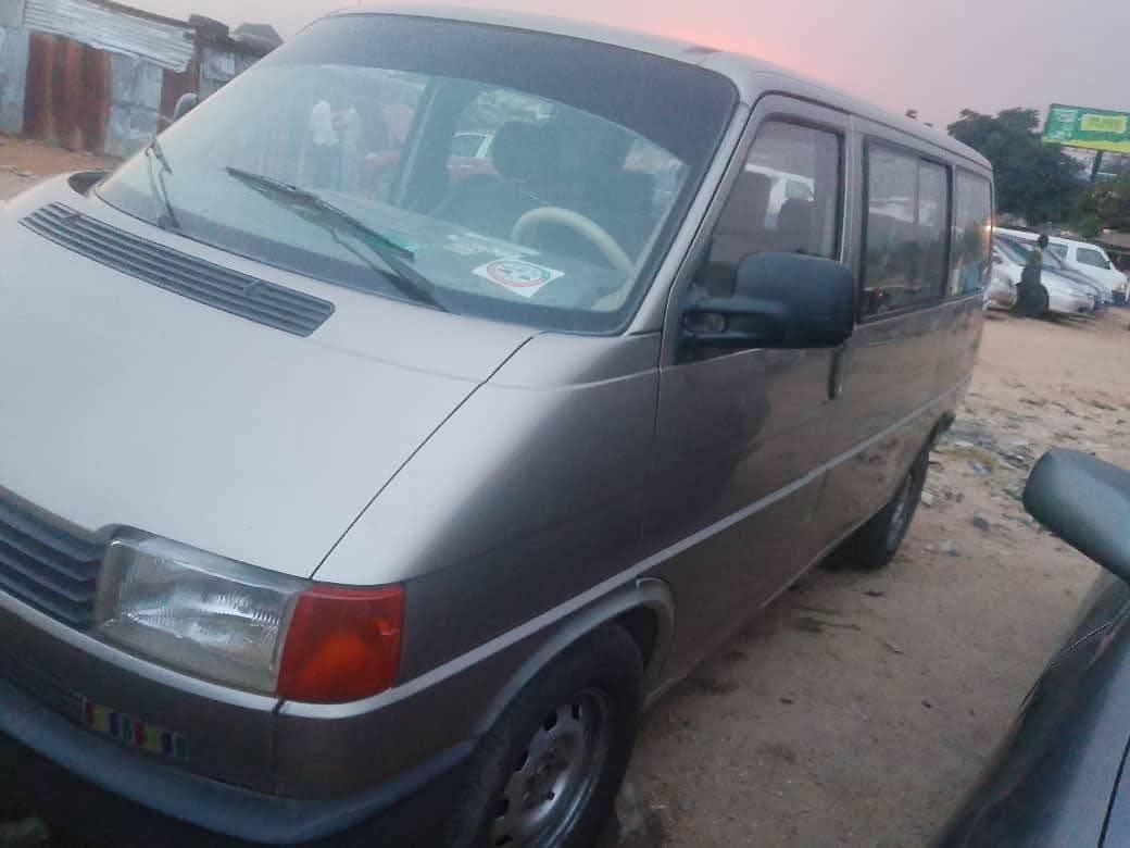 A picture of Volkswagen bus toks standard