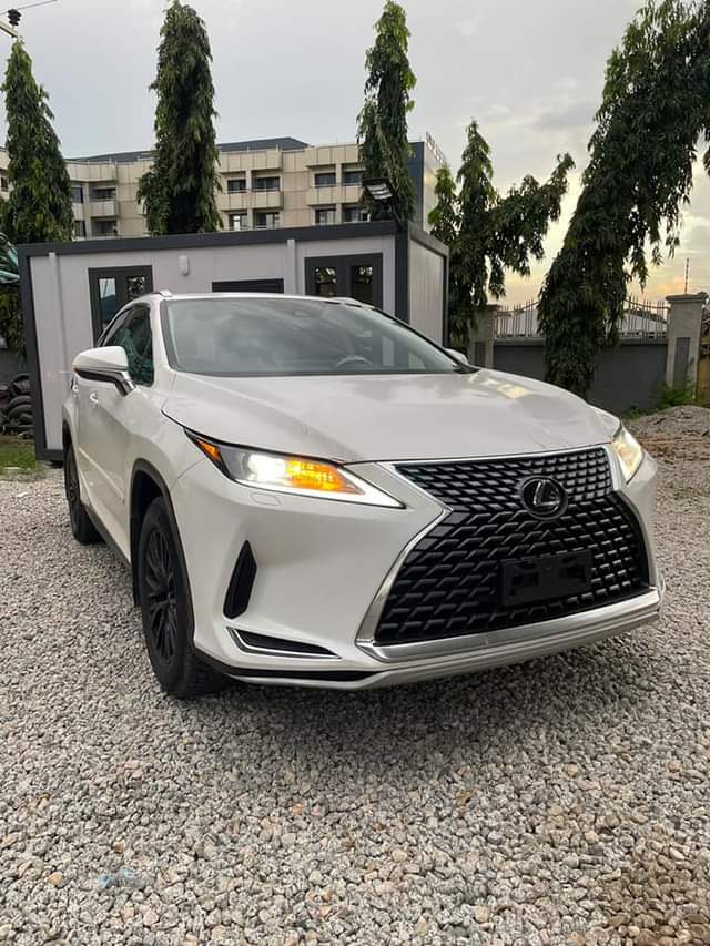 A picture of 2022 toks LEXUS RX350 2024 duty 56m