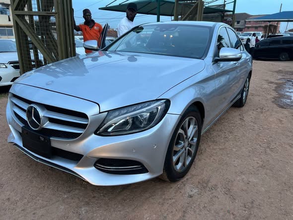 A picture of Benz C200 for sale 60millions call 0755622807
