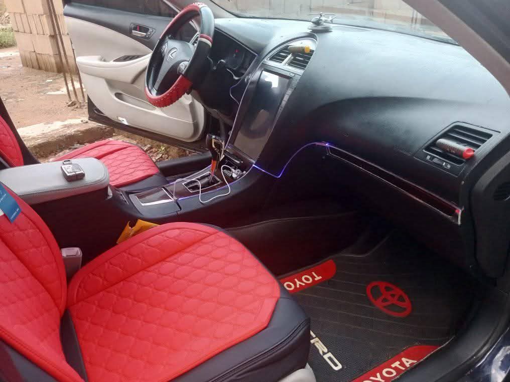 A picture of 2012 Toyota ex350 lexus